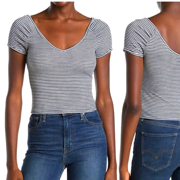 Nordstrom Mauby Stony navy and white v neck striped crop top - Picture 1 of 2